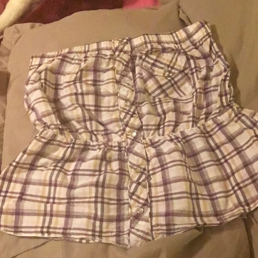 Sleeveless blouses